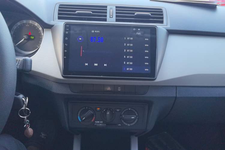 Used Skoda Fabia 2017 1.4L Automatic Car Enjoy Edition
