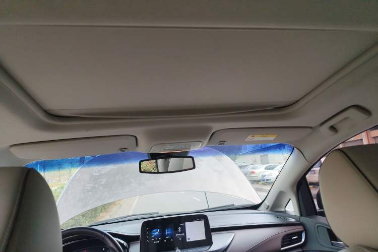 Used Buick GL8 2021 Land Cruiser Executive Class 652T Luxury Model