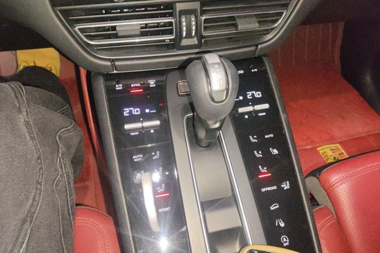 Used Porsche Macan 2022 Macan 2.0T