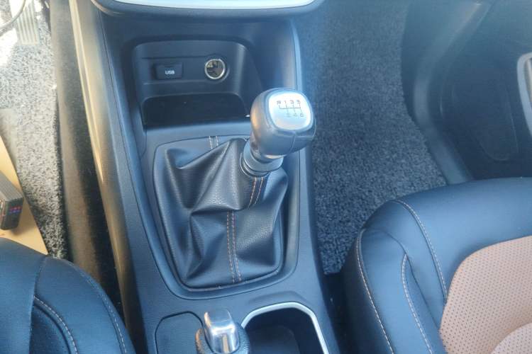 Used Wuling Hongguang S3 2018 1.5L Manual Comfort Model China V Standard