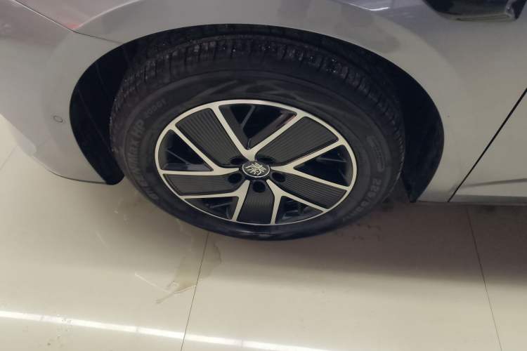 Used BYD Qin L 2025 DM-i Smart Drive 120KM Superior Model
