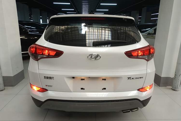Used Hyundai Tucson 2018 1.6T Dual-Clutch Two-Wheel Drive 15th Anniversary Special Edition
