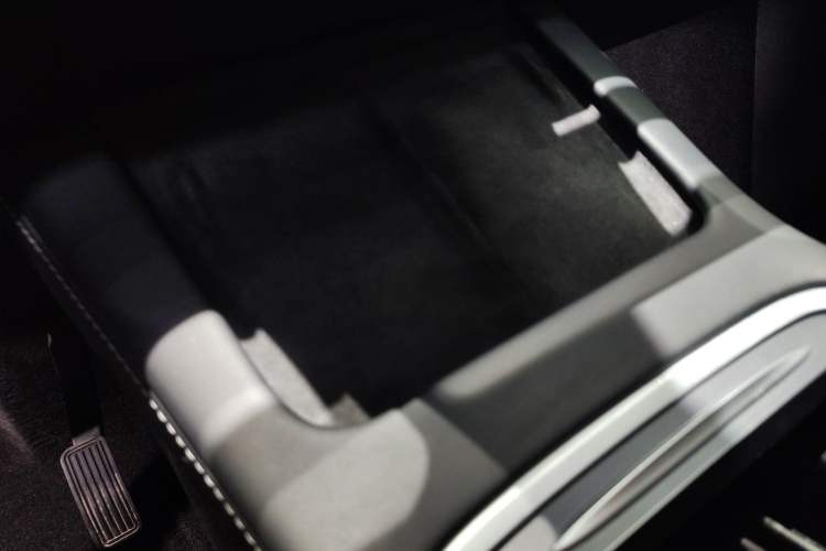 Used Tesla Model Y 2021 Revised Version 2 Long-Range All-Wheel-Drive Edition