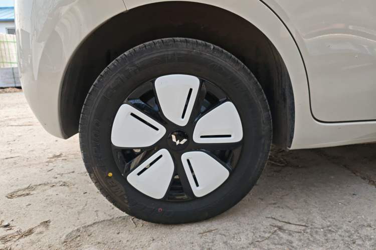 Used Wuling Hongguang MINIEV 2025 Four-Door Version Advanced Edition
