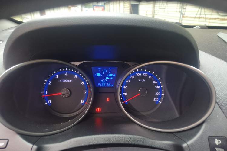 Used Hyundai ix35 2013 2.0L Automatic Two-Wheel Drive Smart GLS China IV Standard
