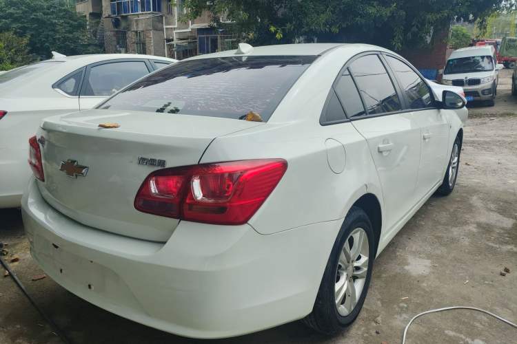 Used Chevrolet Cruze 2015 1.5L Classic SE MT
