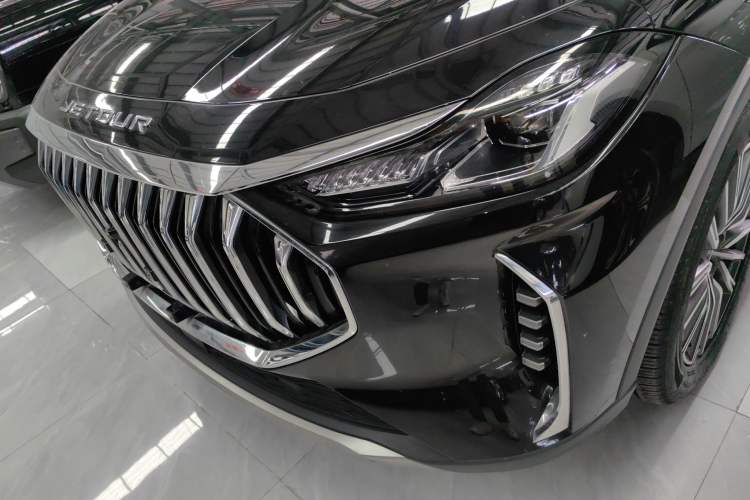 Used JETOUR X70 PLUS 2023 1.6T DCT Stronger 5-Seater
