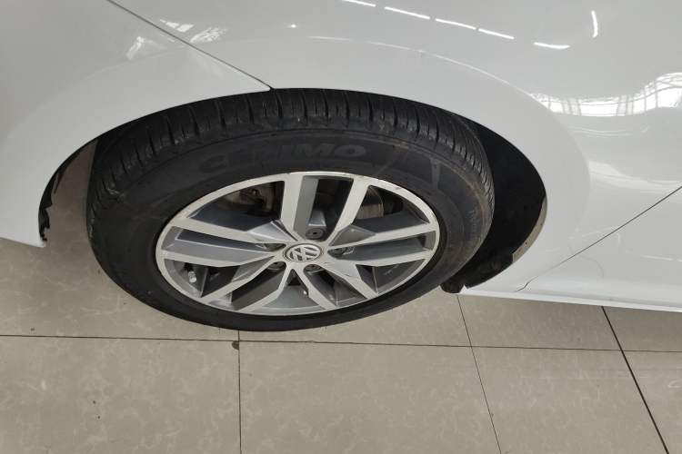 Used Volkswagen Golf 2016 230TSI Automatic Luxury Version
