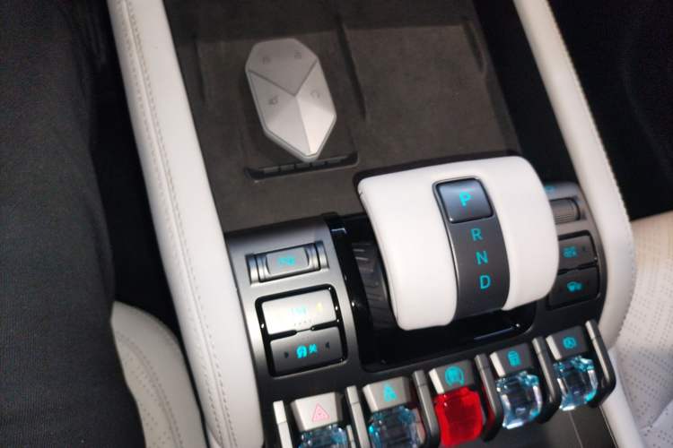 Used Formula Leopard Titanium 3 2025 501 km Four-Wheel Drive Drone Edition