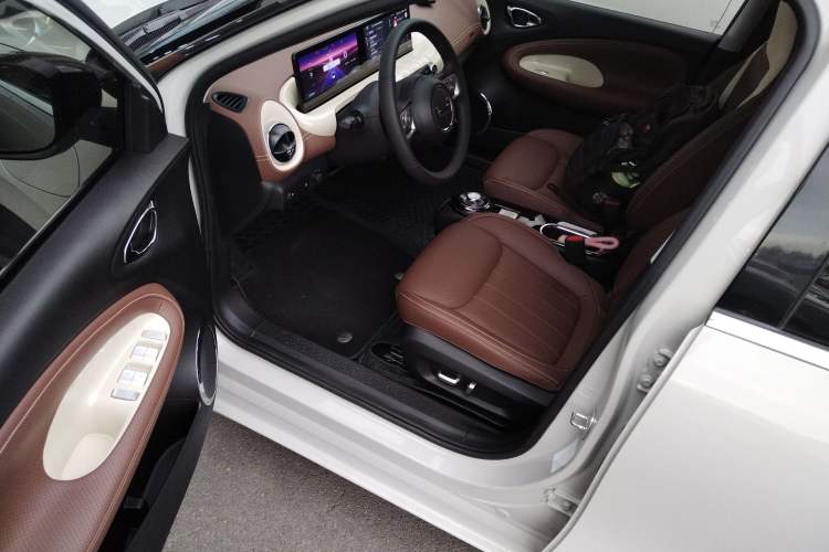 Used Wuling Bingo 2023 333 km Lingxi Connected+ Version
