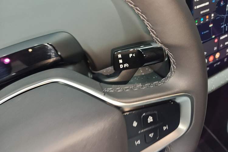 Used Volvo EX30 2025 Rear-Drive Long-Range Version Ultra