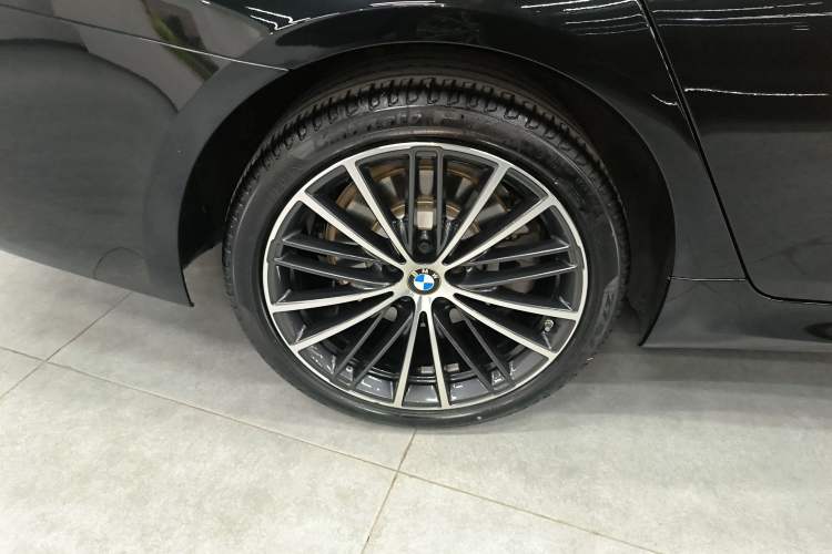 Used BMW 5 Series 2023 Restyled 530Li Leading Edition M Sport Package
