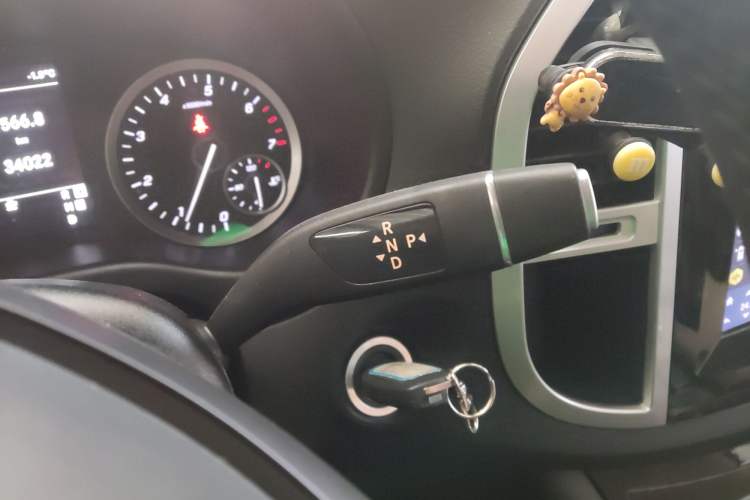 Used Mercedes-Benz Vito 2021 2.0T Elite Version 7 Seats
