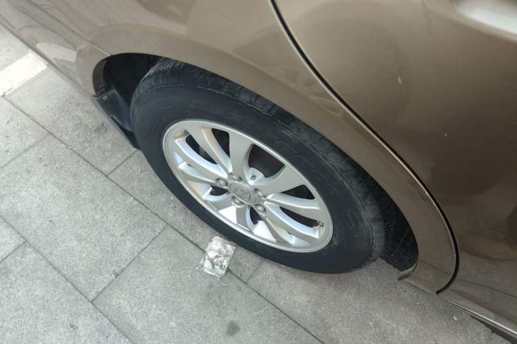 Used BYD G6 2012 1.5TI Manual Luxury Edition
