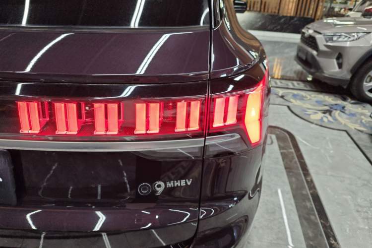 Used Lynk & Co 09 2021 2.0T Ultra Six-Seater
