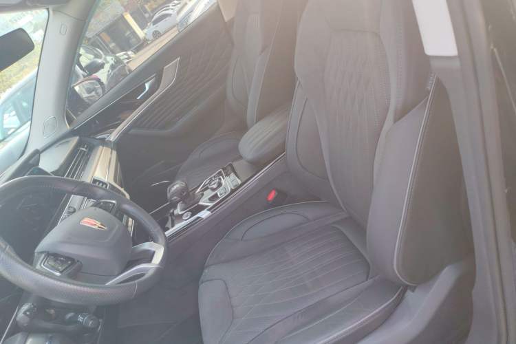 Used Hongqi HS5 2022 Facelifted Version 2.0T Smart Connect Flagship All-Wheel-Drive Edition