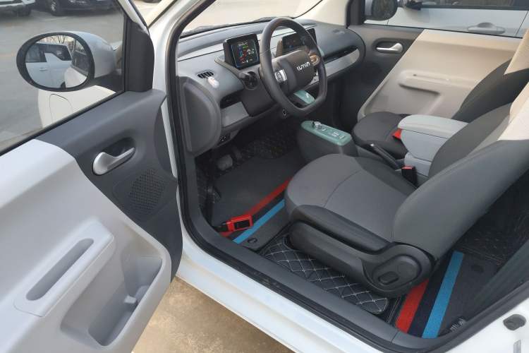 Used  Lumin 2023 301km Honey Dew Edition
