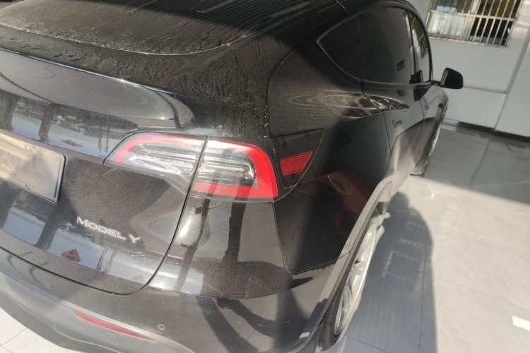 Used Tesla Model Y 2022 Long-Range All-Wheel-Drive Version