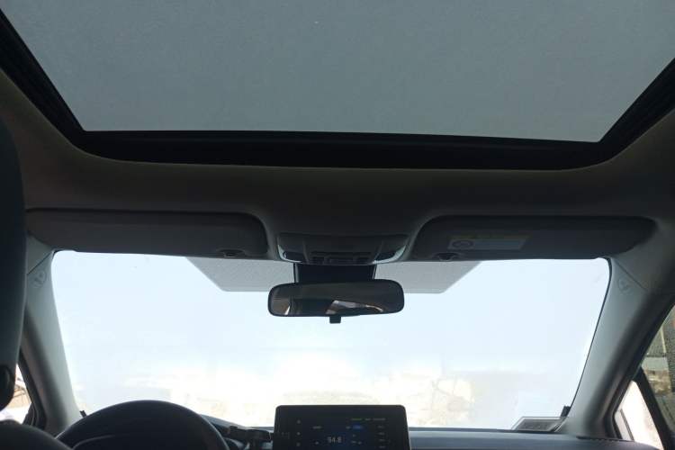 Used Toyota Corolla 2021 Dual-Motor 1.8L E-CVT Elite Edition
