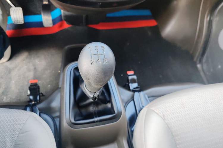 Used Wuling Rongguang S 2023 1.5L Basic Enclosed-Window Vehicle 2 Seats
