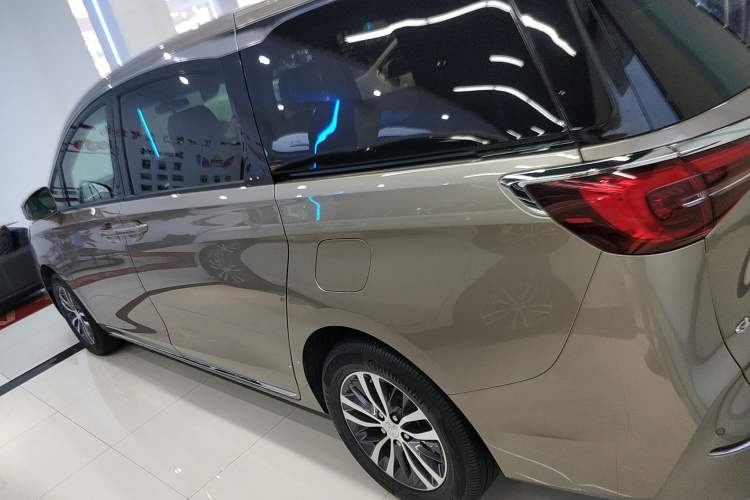 Used Buick GL8 2023 ES Lu Zun Comfort Model