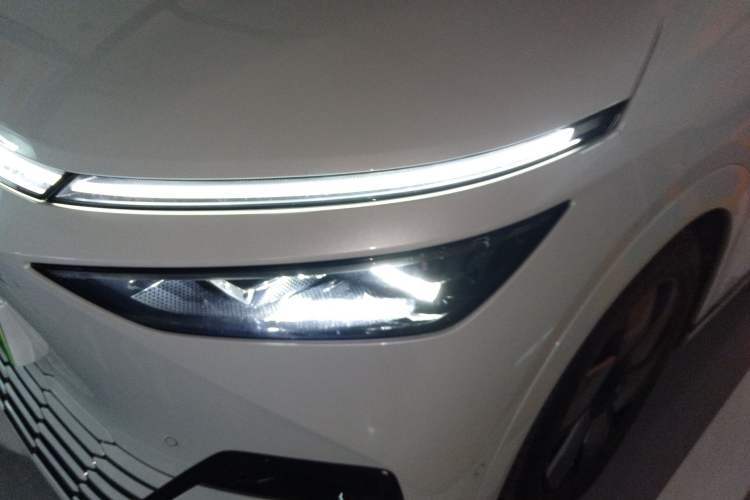 Used XPeng X9 2024 610 Long-Range Pro
