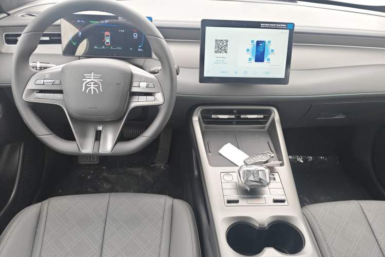 Used BYD Qin PLUS 2025 DM-i Smart Drive 55KM Leading Model