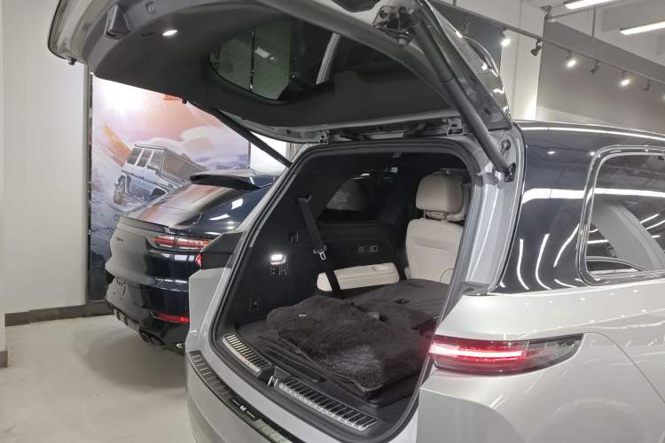 Used Li Auto L9 2022 Max model