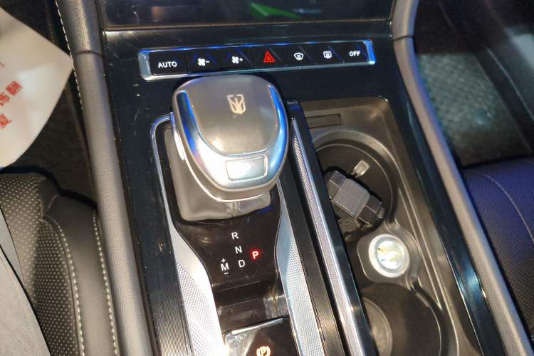 Used Hongqi H5 2024 1.5T DCT Smart Connect Flagship Edition
