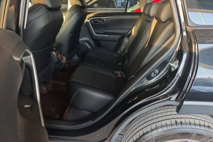 Used Toyota Wildlander 2023 2.0L CVT Two-Wheel Drive Leading Edition