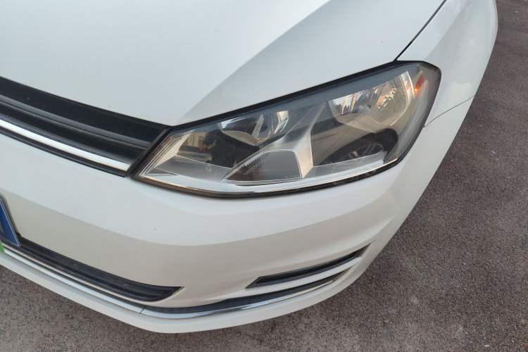 Used Volkswagen Golf 2016 1.6L Automatic Fashion Model
