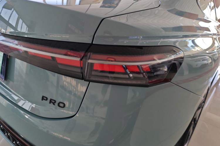 Used Volkswagen Passat 2025 Pro 380TSI Starry Dragon Luxury Edition
