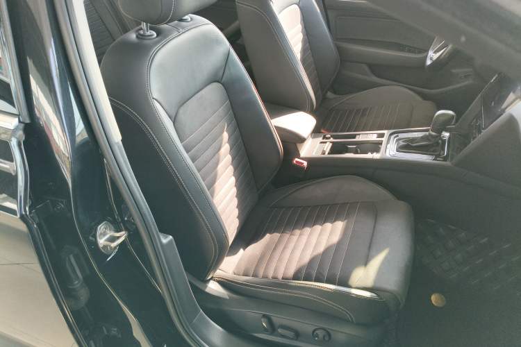 Used Volkswagen Magotan 2020 330TSI DSG Luxury Edition
