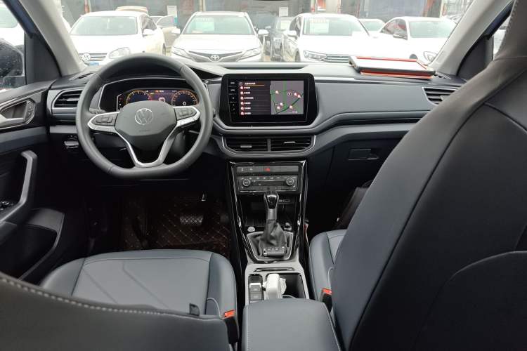 Used Volkswagen Tharu 2025 NewRui 300TSI Prestige Edition
