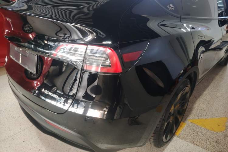 Used Tesla Model Y 2021 Standard Range Rear-Wheel Drive Version
