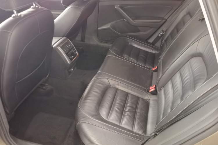 Used Volkswagen Passat 2017 330TSI DSG Luxury Edition
