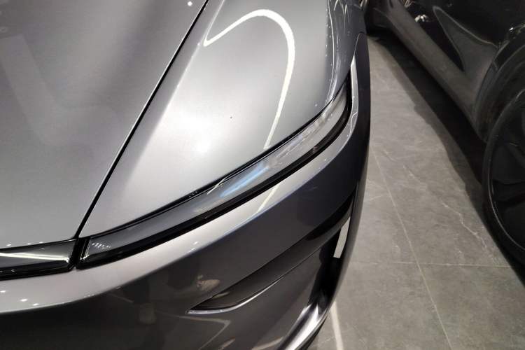 Used Tesla Model Y 2025 Rear-Wheel-Drive Version