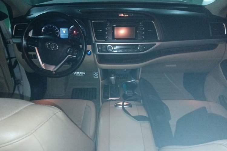 Used Toyota Highlander 2015 2.0T Four-Wheel Drive Luxury Edition 7-Seater
