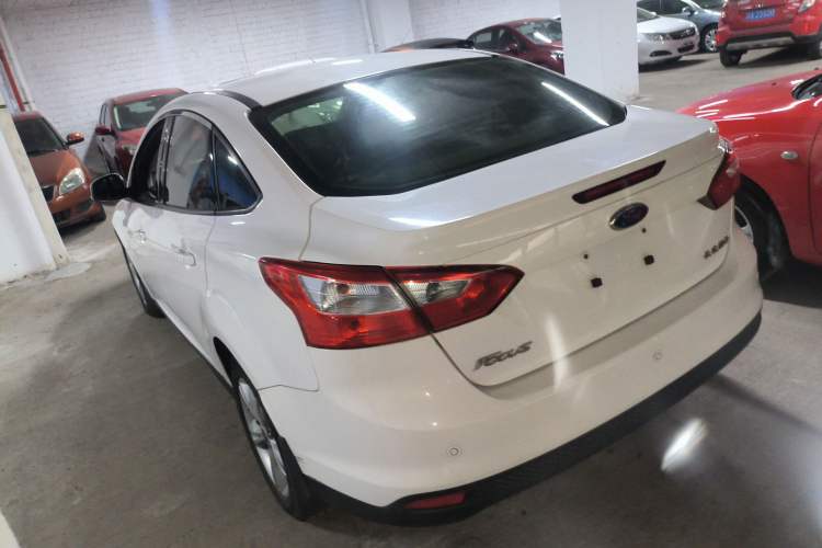 Used Ford Focus 2012 Sedan 1.6L Manual Fashion Edition