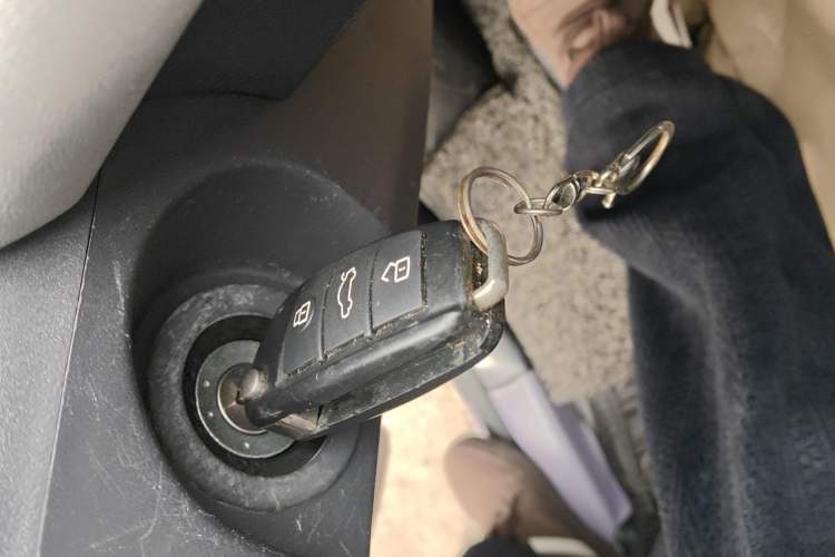 Used Chery QQ Ice Cream 2022 170km Sundae Phosphate Lithium-Ion
