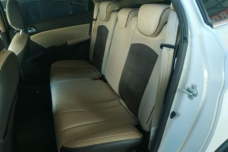 Used Baojun 310W 2017 1.5L Manual Fashion Model China V
