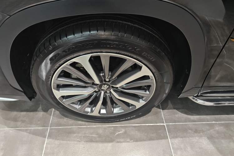 Used Toyota Crown Land Cruiser 2024 2.5L HEV Four-Wheel Drive Premium Edition