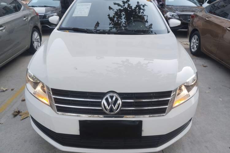 Used Volkswagen Lavida 2013 Revised Classic 1.6L Automatic Fashion Edition