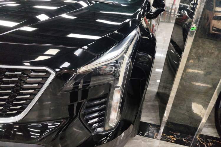 Used Cadillac XT4 2018 28T Two-Wheel Drive Tech Version