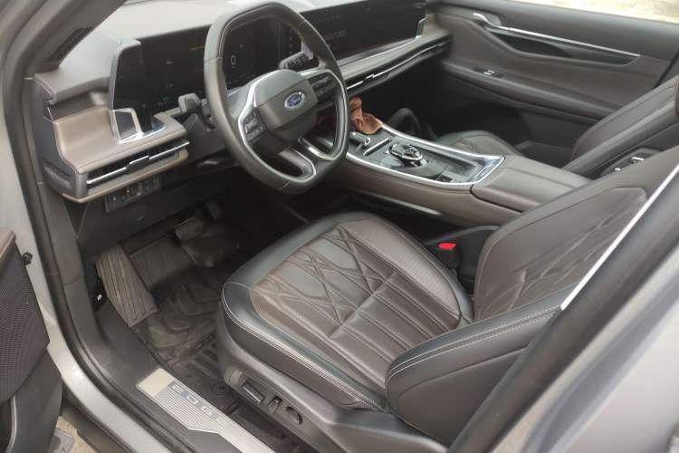 Used Ford Edge 2025 Ford Explorer L 2.0T EcoBoost E-Hybrid Four-Wheel-Drive 7-Seater Supreme Model
