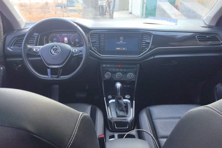 Used Volkswagen T-ROC 2021 280TSI DSG Two-Wheel Drive Comfort Connect Edition