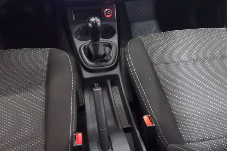 Used Dongfeng Fengon 330 2019 1.5L Manual Practical II China VI
