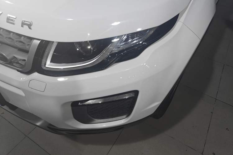 Used Land Rover Range Rover Evoque 2017 2.0T SE Smart Glow Edition
