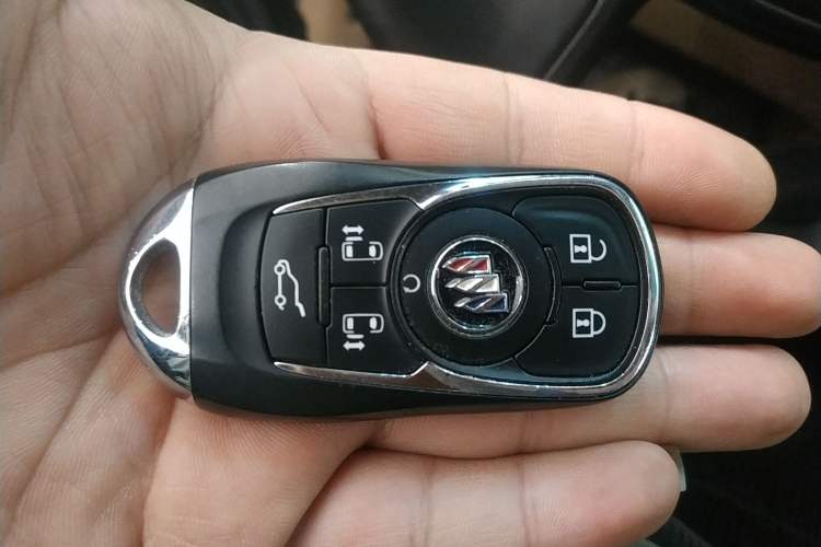 Used Buick GL8 2020 ES Land Cruiser 653T Luxury Model
