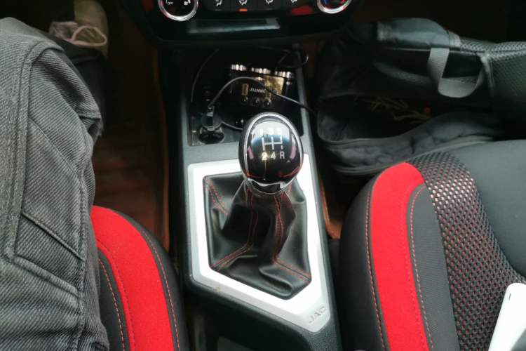 Used JAC Refine S2 2017 1.5L Manual Luxury Connect Edition
